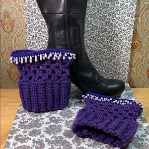 🎩 Very pretty hand knitted purple boot cuffs 🎩